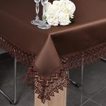 Obrus z Gipiurą 114 – Brązowy