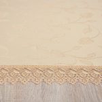 Obrus z Gipiurą 127 – Złoty