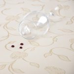 Obrus z Gipiurą 127 – Perłowy