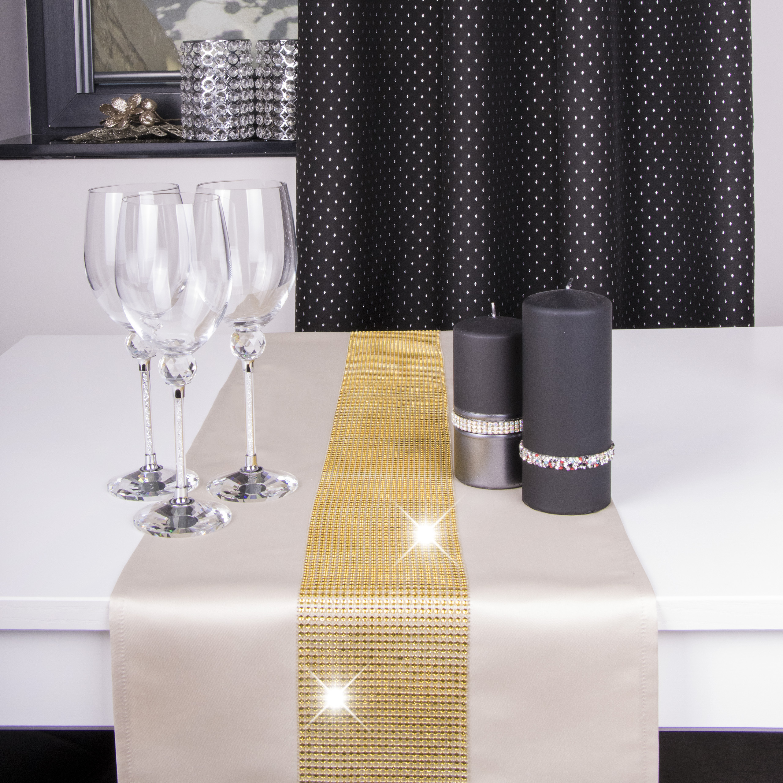 Bieżnik Cyrkonia – Beż ze złotym Bieżnik Cyrkonia – Beż ze złotym