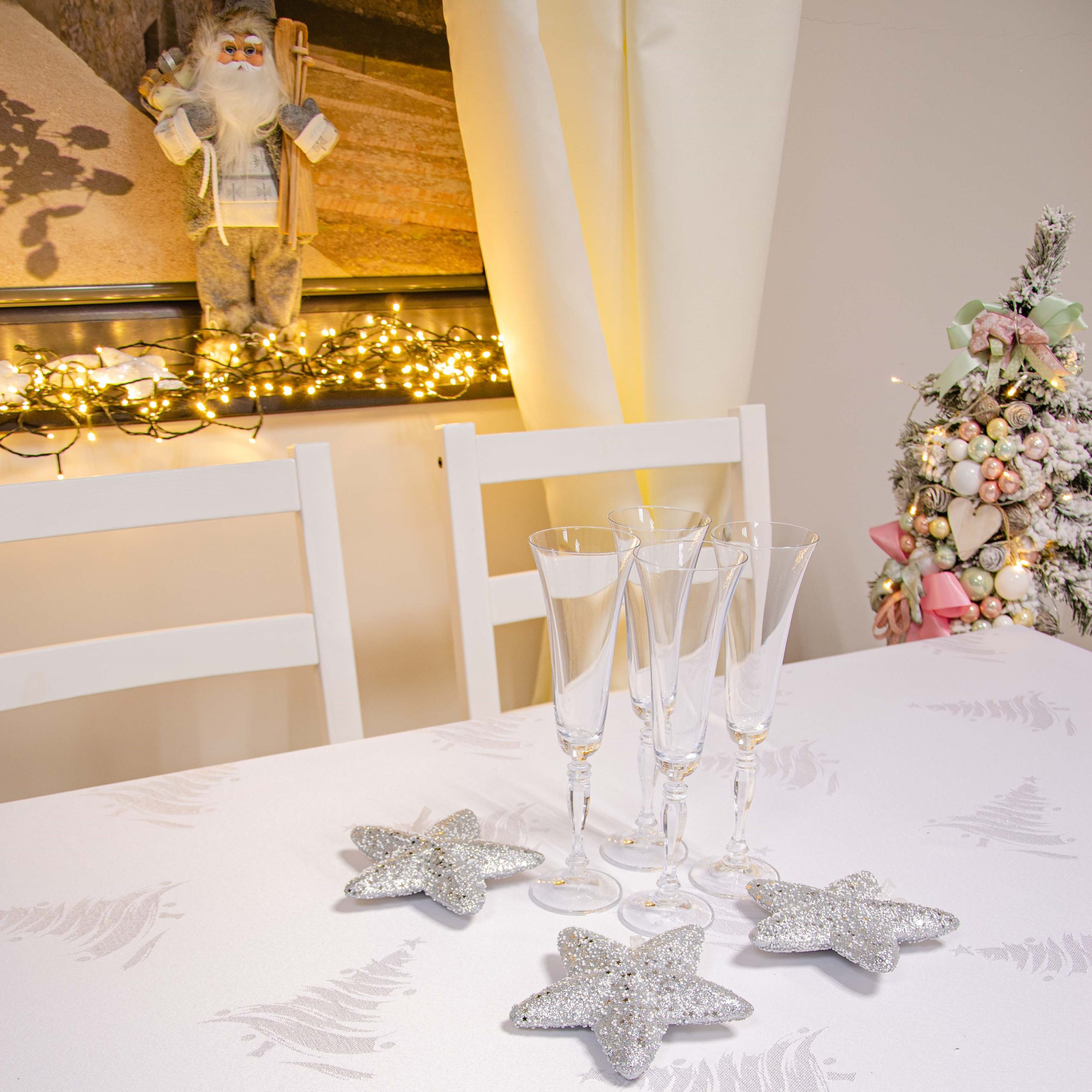 Obrus świąteczny Gold Silver Choinki – Srebro Obrus świąteczny Gold Silver Choinki – Srebro