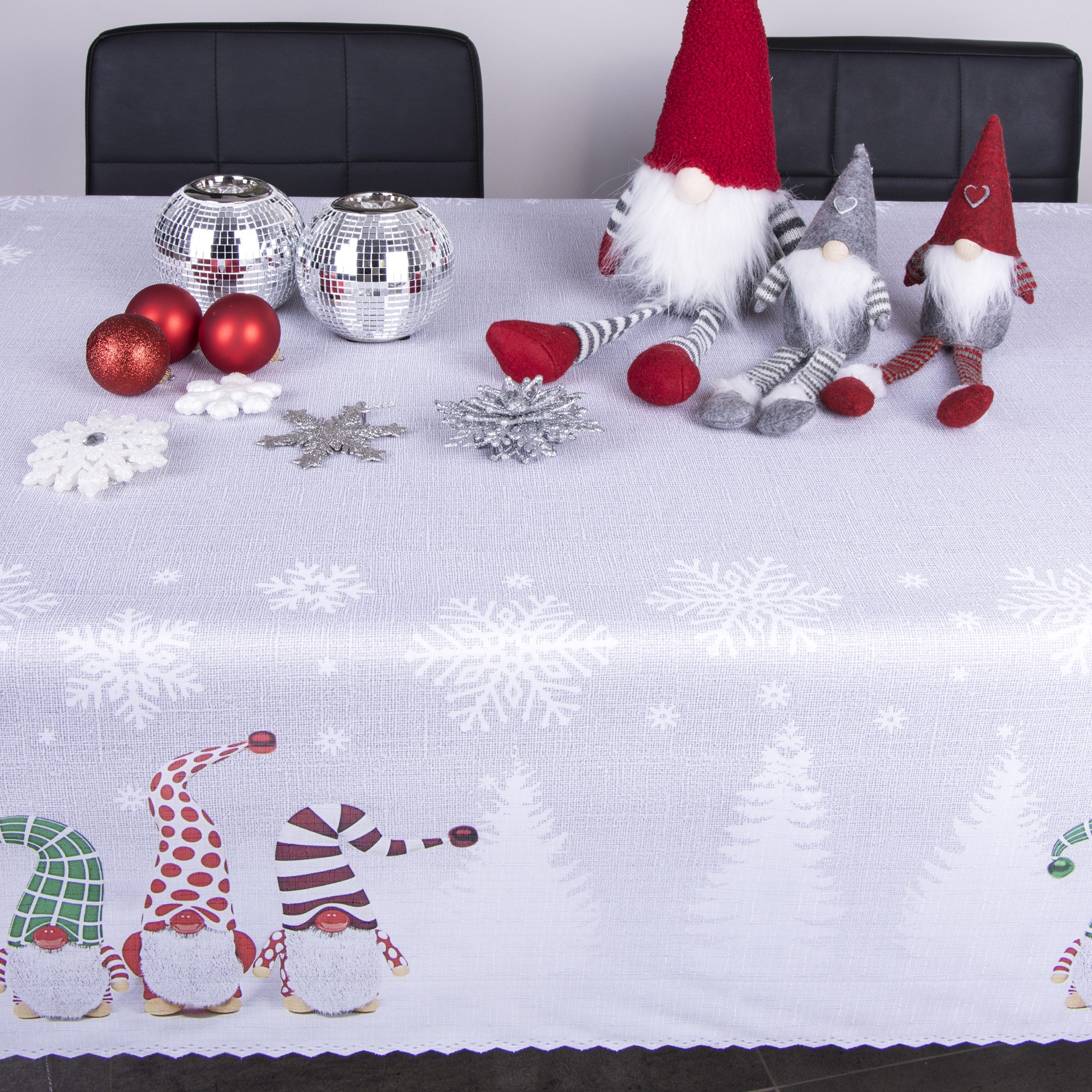 Obrus świąteczny Krasnal – Szary Obrus świąteczny Krasnal – Szary