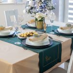 Bieżnik świąteczny Jodełka – Biel złoto