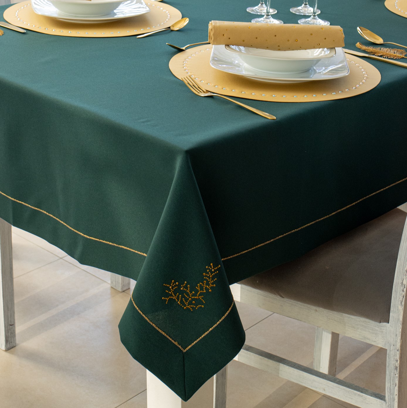 Obrus świąteczny Jodełka – Ciemna zieleń Obrus świąteczny Jodełka – Ciemna zieleń