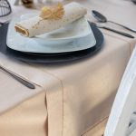 Bieżnik Cyrkonia – Beż ze złotym