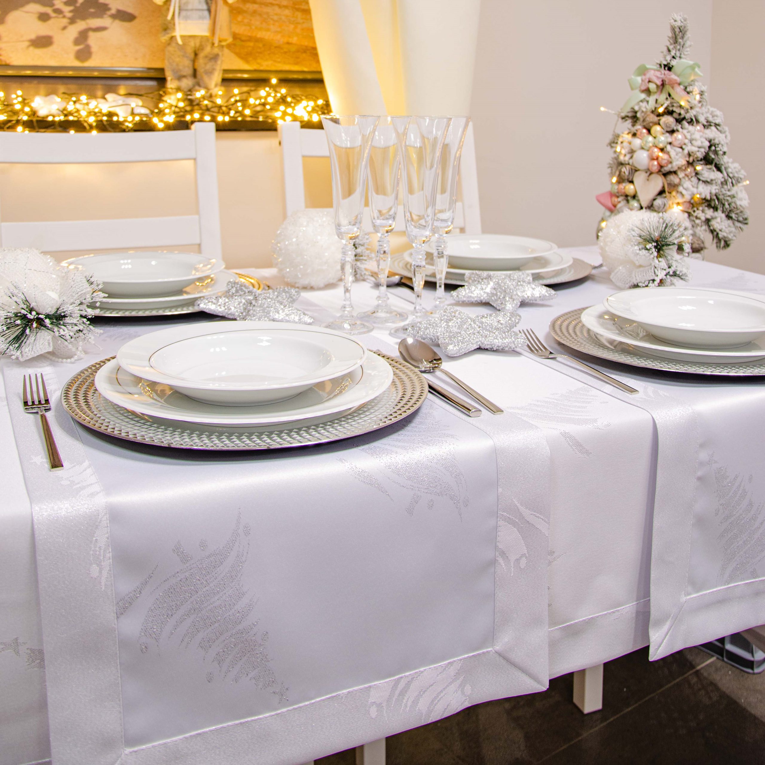 Bieżnik świąteczny Gold Silver Choinki – Srebro Bieżnik świąteczny Gold Silver Choinki – Srebro