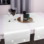 Pas Brylant – Biel ze złotymi dżetami