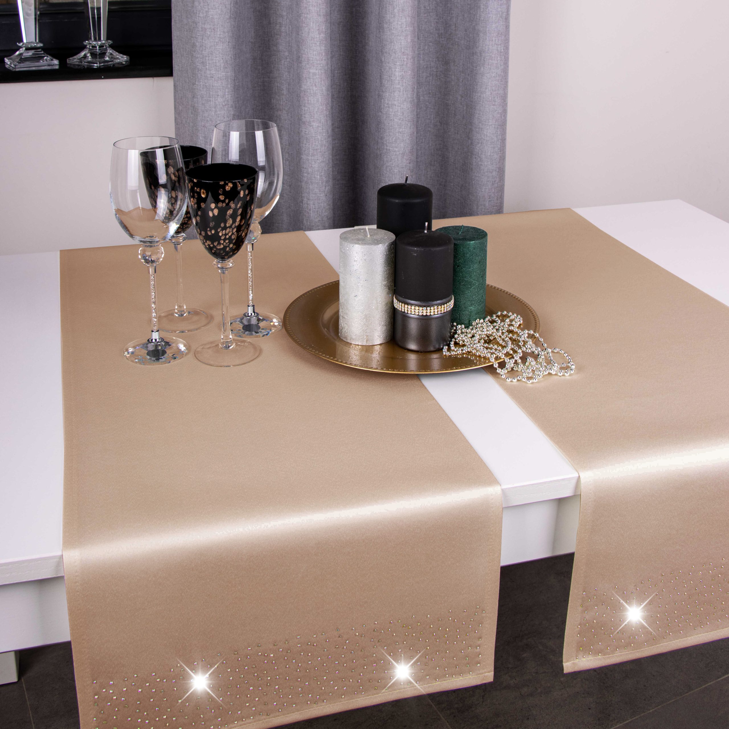 Bieżnik Brylant – Kakao ze złotymi dżetami Bieżnik Brylant – Kakao ze złotymi dżetami