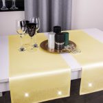 Pas Brylant – Ciemny żółty ze srebrnymi dżetami