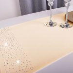 Bieżnik Brylant – Beż ze srebrnymi dżetami Bieżnik Brylant – Beż ze srebrnymi dżetami