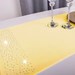 Pas Brylant – Ciemny żółty ze srebrnymi dżetami