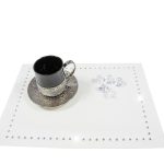 Podkładka Glamour 30×42 – Biel + srebrne dżety