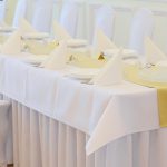 Obrus Konwalia – Biel