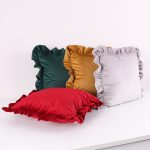 Poszewka welwetowa z falbanką – Bordo