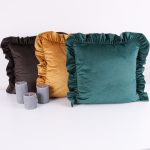 Poszewka welwetowa z falbanką – Ciemna zieleń