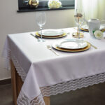 Obrus z Gipiurą – biały