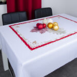 Obrus świąteczny biały-zieleń srebro