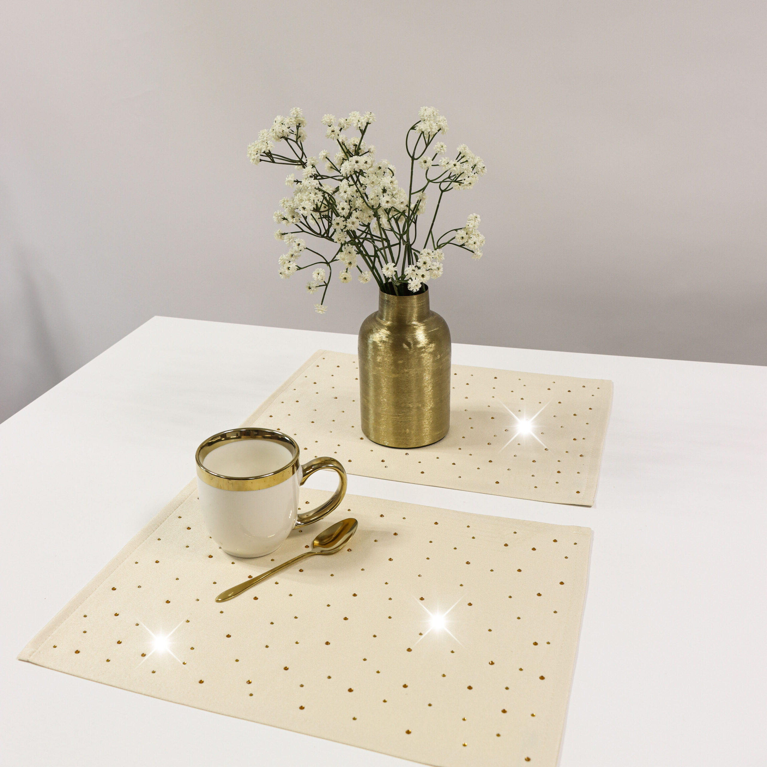 Podkładki Szafir – Beżowe złote dżety Podkładki Szafir – Beżowe złote dżety