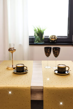 Bieżnik Szafir – Złoty złote dżety