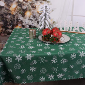 Obrus Świąteczny Śnieżynki – Ciemna zieleń