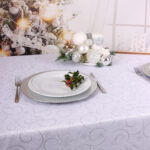 Obrus Świąteczny – Biel Srebro