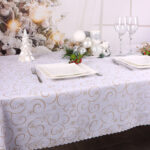 Obrus świąteczny biały-czerwony złoto