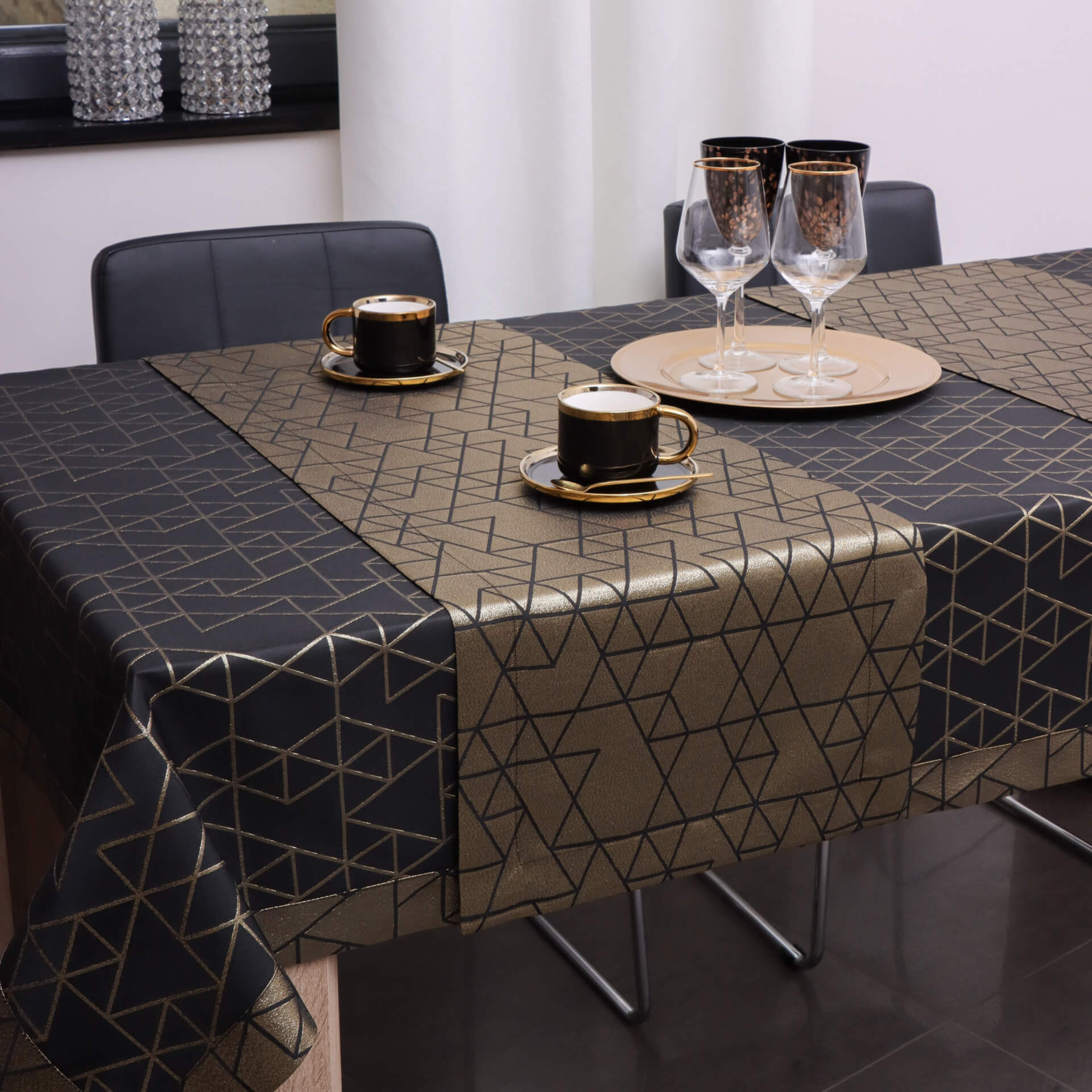 Bieżnik TOKYO – Czarno Złoty Bieżnik TOKYO – Czarno Złoty