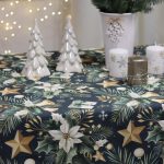 Obrus świąteczny – Złote gwiazdy